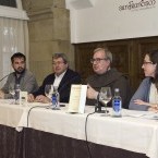 Momento de la presentacin. De izquierda a derecha: Francisco Leira, Juan Manuel Bujn, director de la revista, Fr. Jos Antonio Castieira, Ministro Provincial, y Miriam Elena Corts